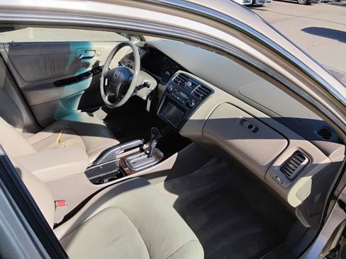 Used 2001 Honda Accord EX image 16