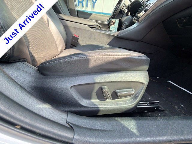 Used 2020 Toyota Camry XSE FWD image 22