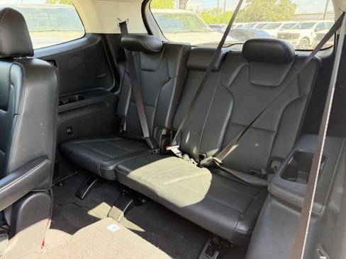 Used 2025 Kia Telluride S AWD/4WD image 13