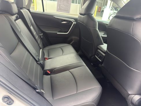 Used 2023 Toyota RAV4 XLE Premium image 16
