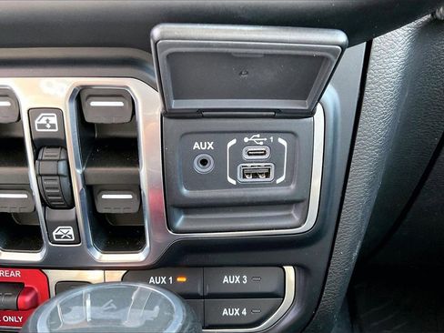 Certified 2022 Jeep Wrangler Unlimited Rubicon 4xe w/ Cold Weather Group image 18