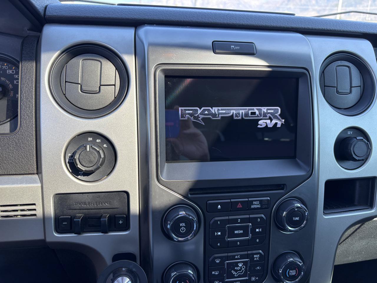 Used 2014 Ford F150 Raptor w/ Equipment Group 801A Luxury AWD/4WD image 16