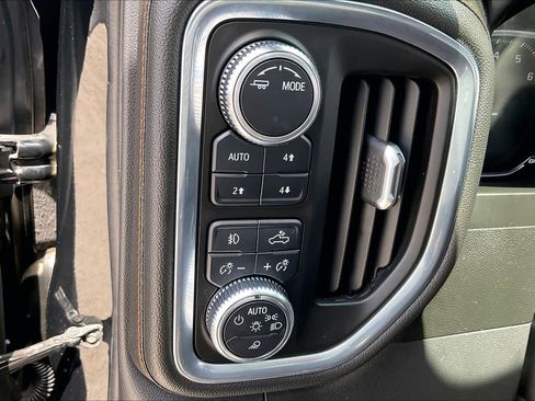 Used 2021 GMC Sierra 1500 AT4 w/ Off-Road Performance Package AWD/4WD image 14