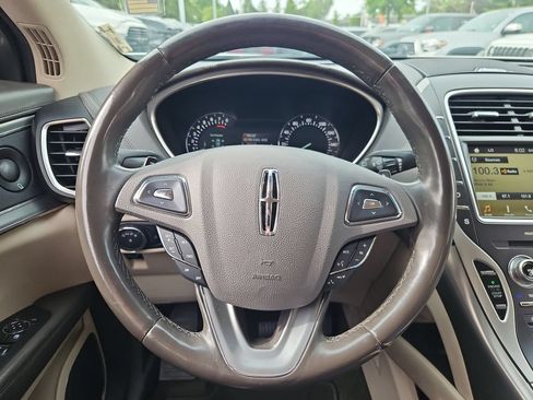 Used 2016 Lincoln MKX Select w/ Select Plus Package AWD/4WD image 20