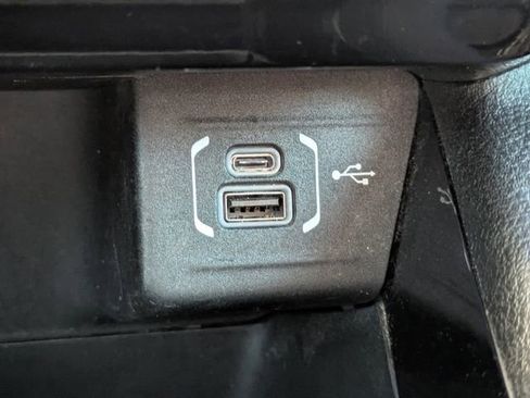 Used 2022 Jeep Compass Limited w/ Sun and Sound Group image 25