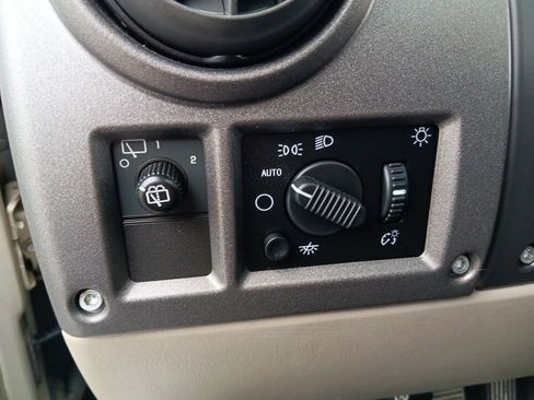 Used 2004 HUMMER H2 w/ Preferred Equipment Group AWD/4WD image 22