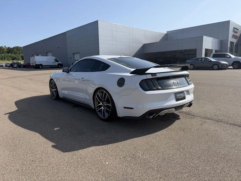 Used 2017 Ford Mustang GT Premium w/ Equipment Group 401A RWD image 4