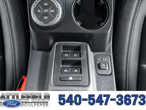 New 2025 Ford Bronco Badlands image 30