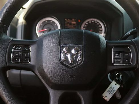Used 2015 RAM 1500 Express AWD/4WD image 17