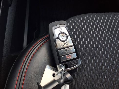 Used 2025 Ford Escape ST-Line w/ Cold Weather Package image 12