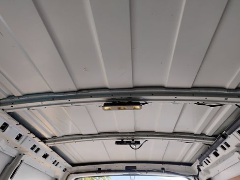 Used 2016 GMC Savana 2500 image 23