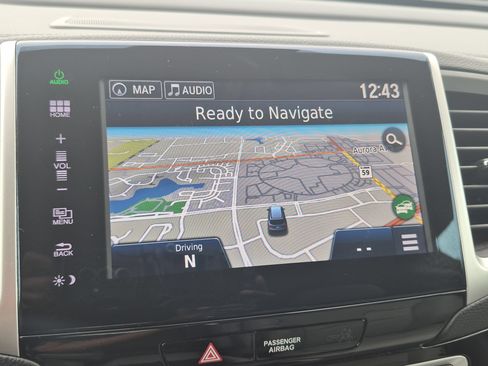 Used 2016 Honda Pilot Touring image 19