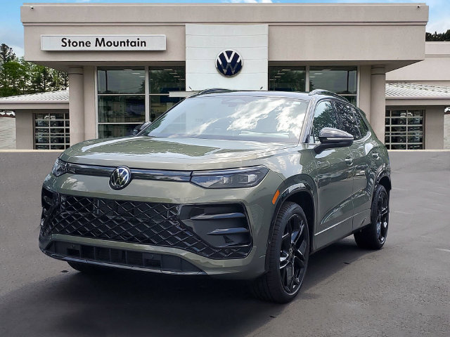New 2026 Volkswagen Tiguan SE R-Line FWD 360° Tour