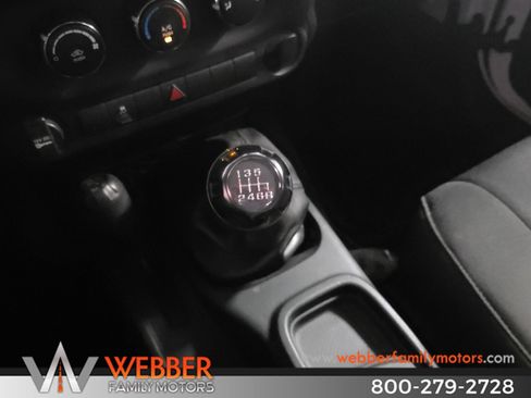 Used 2013 Jeep Wrangler Sport AWD/4WD image 14