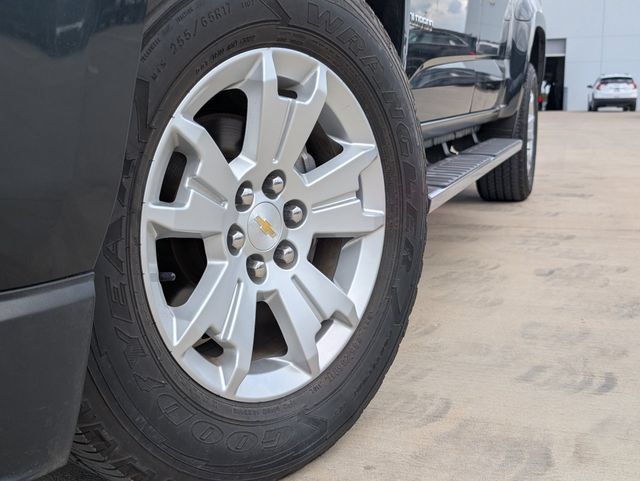 Used 2017 Chevrolet Colorado LT RWD image 2