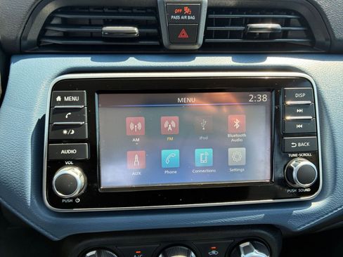 Used 2025 Nissan Versa SV FWD image 20