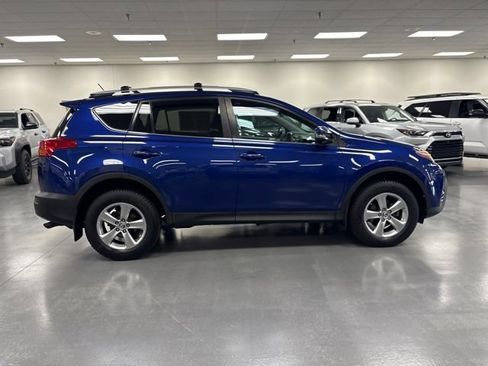 Used 2015 Toyota RAV4 XLE AWD/4WD image 8