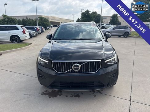 Certified 2025 Volvo XC40 B5 Plus AWD/4WD image 2