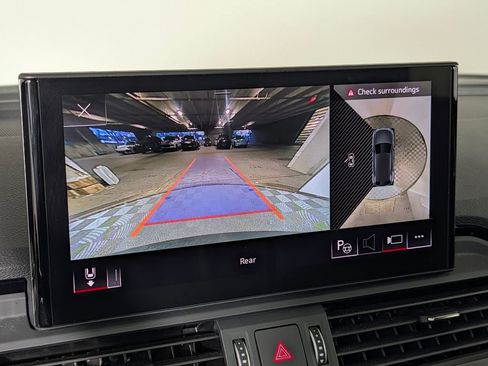 Used 2024 Audi SQ5 Prestige image 31