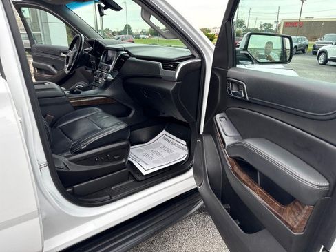 Used 2018 Chevrolet Suburban LS AWD/4WD image 29