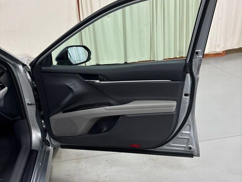 Used 2024 Toyota Camry LE FWD image 25