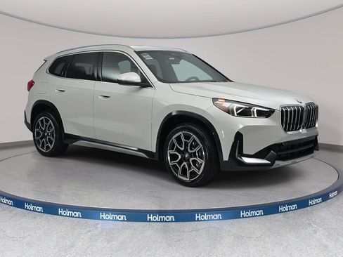 New 2026 BMW X1 xDrive28i w/ Technology Package AWD/4WD image 3