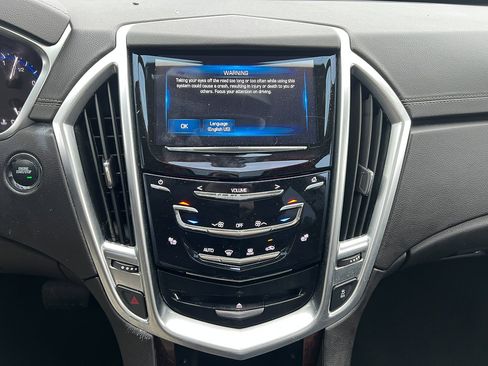 Used 2016 Cadillac SRX Luxury image 19