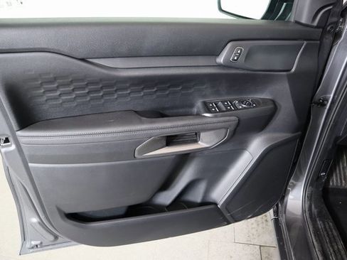 New 2025 Ford Ranger XLT w/ Equipment Group 301A High image 17