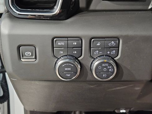 Used 2025 GMC Sierra 1500 Denali Ultimate AWD/4WD image 27