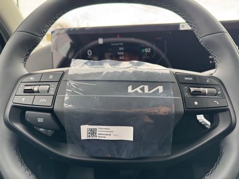 New 2025 Kia EV6 Wind image 13