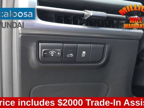 Used 2025 Hyundai Santa Cruz SE FWD image 14