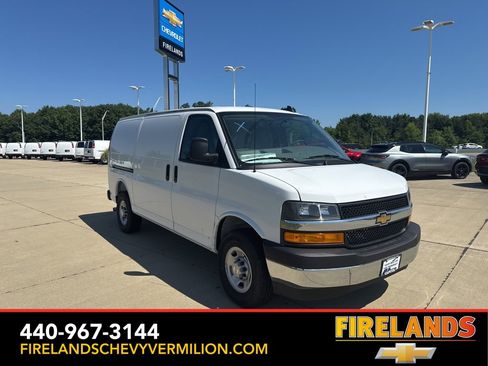 New 2025 Chevrolet Express 2500 w/ Driver Convenience Package image 8