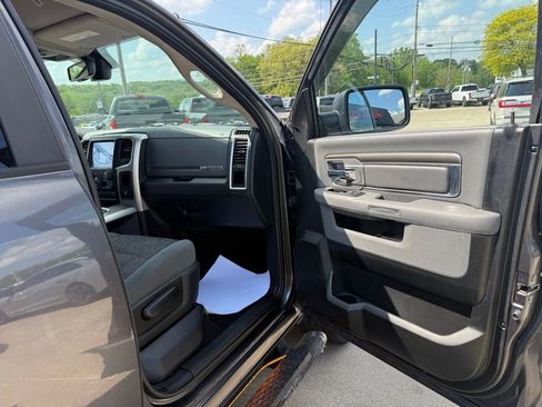 Used 2018 RAM 1500 Big Horn AWD/4WD image 39