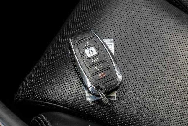 Used 2019 Lincoln Continental Select FWD image 72