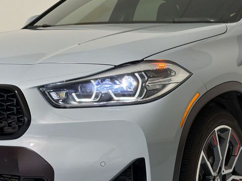 Used 2022 BMW X2 sDrive28i w/ Edition Package FWD image 11