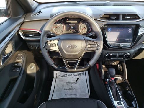 Used 2022 Chevrolet TrailBlazer RS w/ Sun and Liftgate Package image 14