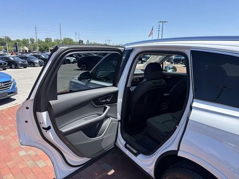 Used 2022 Audi Q7 3.0T Premium AWD/4WD image 26