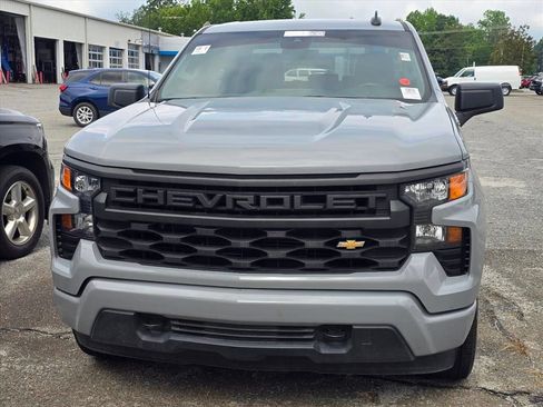 Used 2025 Chevrolet Silverado 1500 Custom RWD image 8