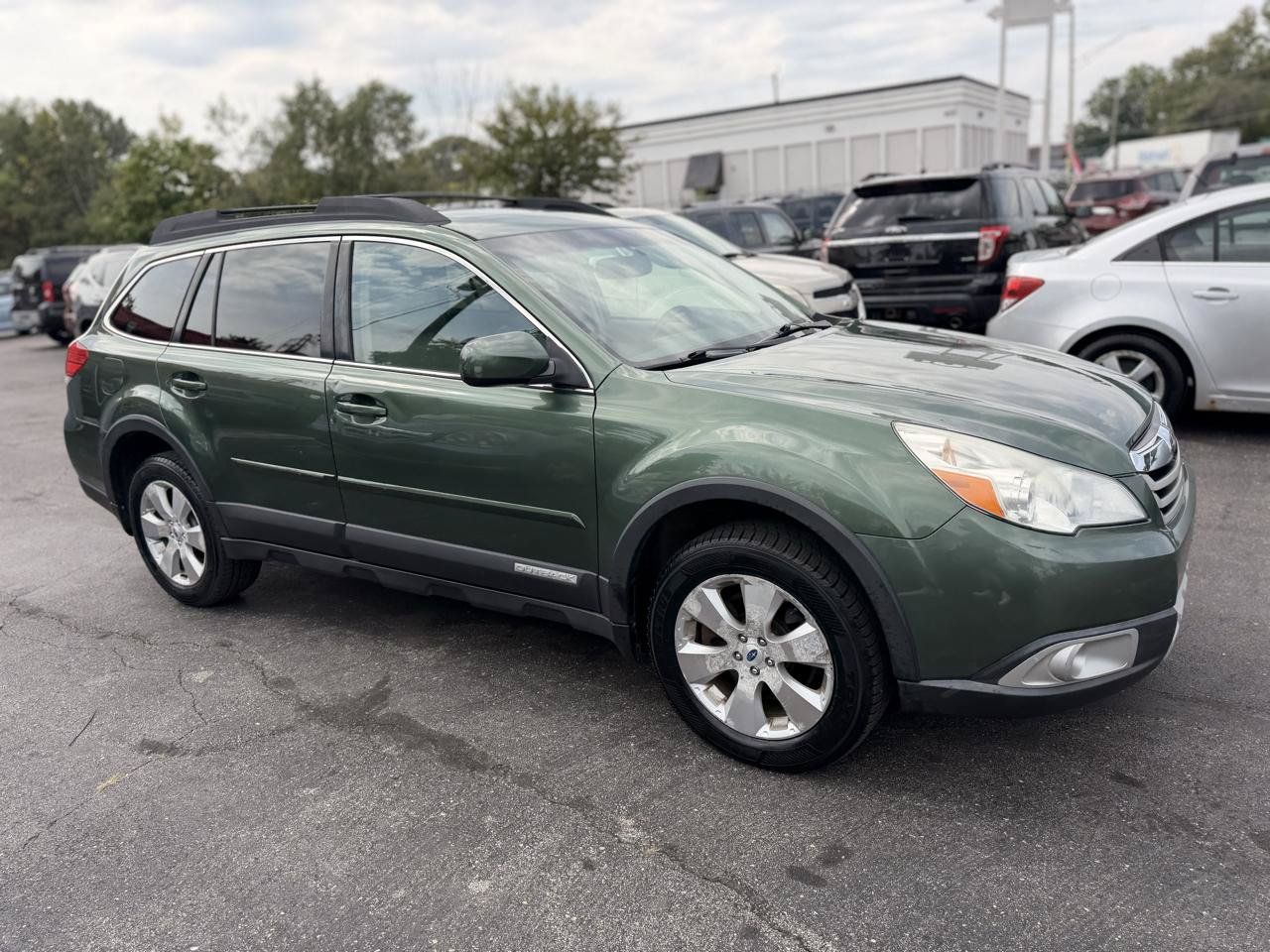 Used 2012 Subaru Outback 3.6R Limited AWD/4WD image 6