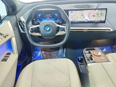 Used 2023 BMW iX xDrive50 w/ Premium Package image 38