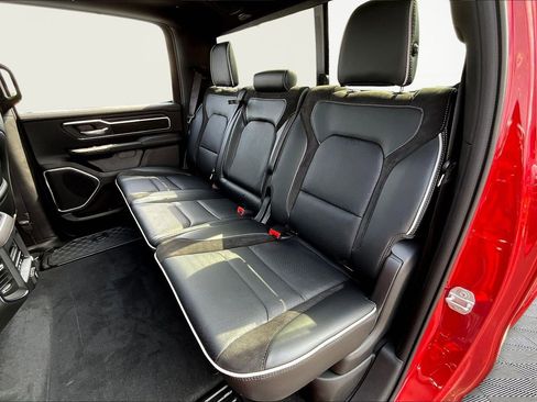 New 2026 RAM 1500 Laramie AWD/4WD image 18