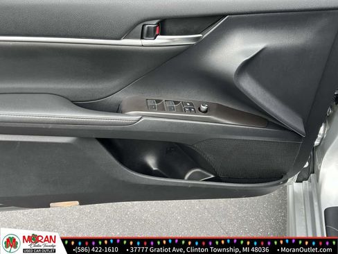 Used 2023 Toyota Camry XSE image 14