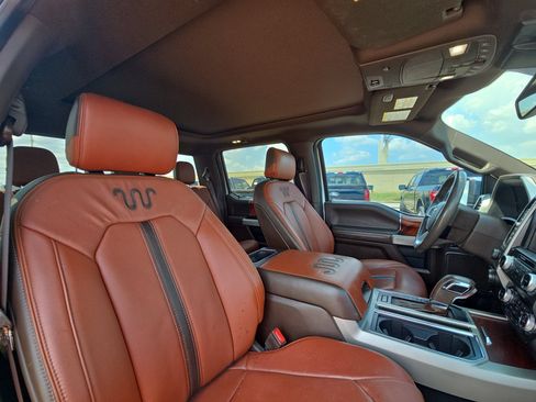 Used 2019 Ford F150 King Ranch w/ Equipment Group 601A Luxury AWD/4WD image 30