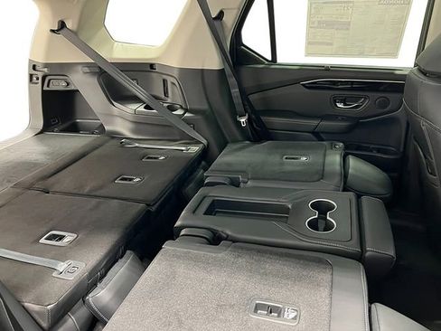 New 2025 Honda Pilot EX-L image 36