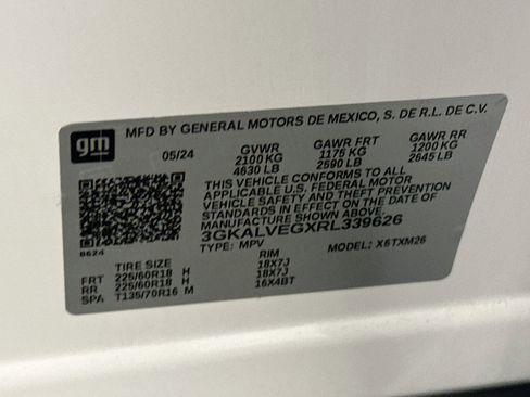 Used 2024 GMC Terrain SLT AWD/4WD image 12