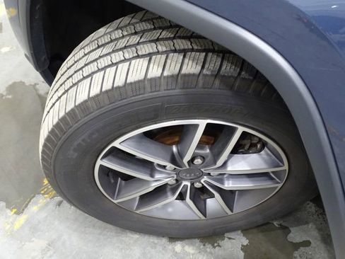 Used 2021 Jeep Grand Cherokee Limited image 42