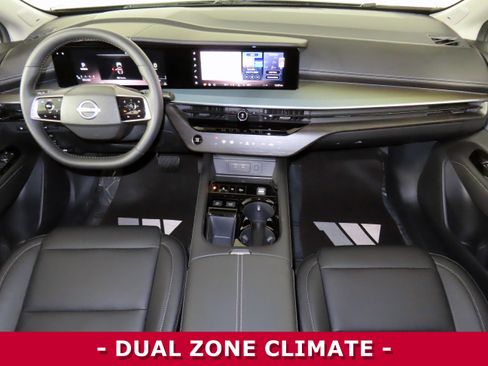 Used 2025 Nissan Murano SL image 11