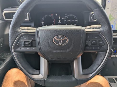 Used 2026 Toyota 4Runner Limited AWD/4WD image 25
