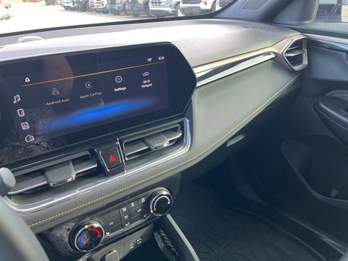 Used 2025 Chevrolet TrailBlazer ACTIV w/ Driver Confidence Package image 21