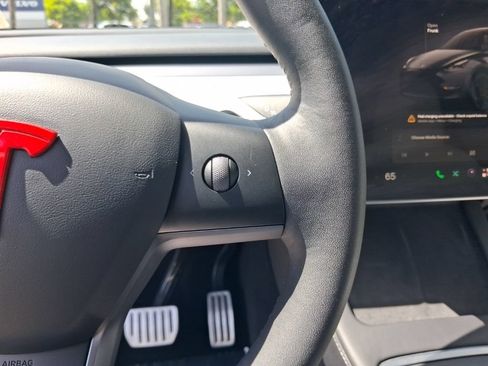 Used 2022 Tesla Model Y Performance AWD/4WD image 19